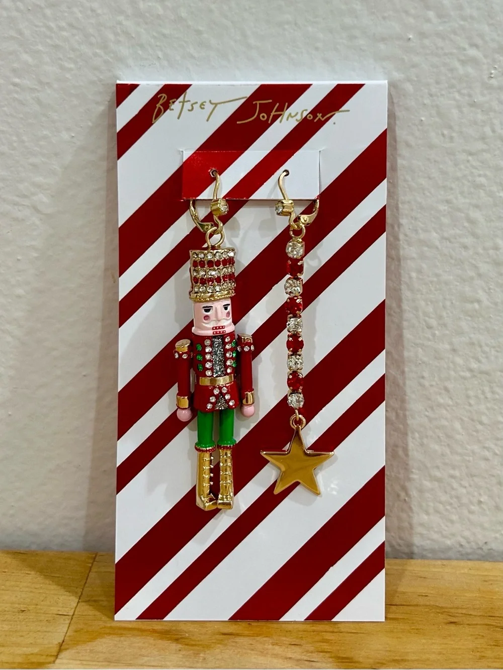 Betsey Johnson Red Nutcracker Mismatched Christmas Dangle Drop Earrings Bling